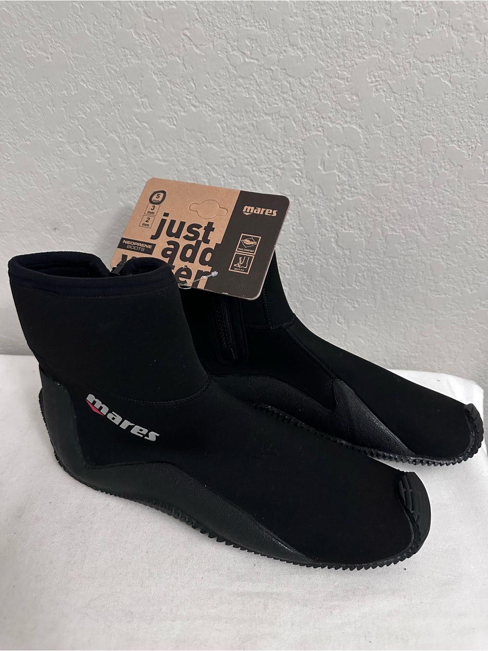 Mares 5mm Classic Dive Zip-U Boots Black Size 15
New with tags